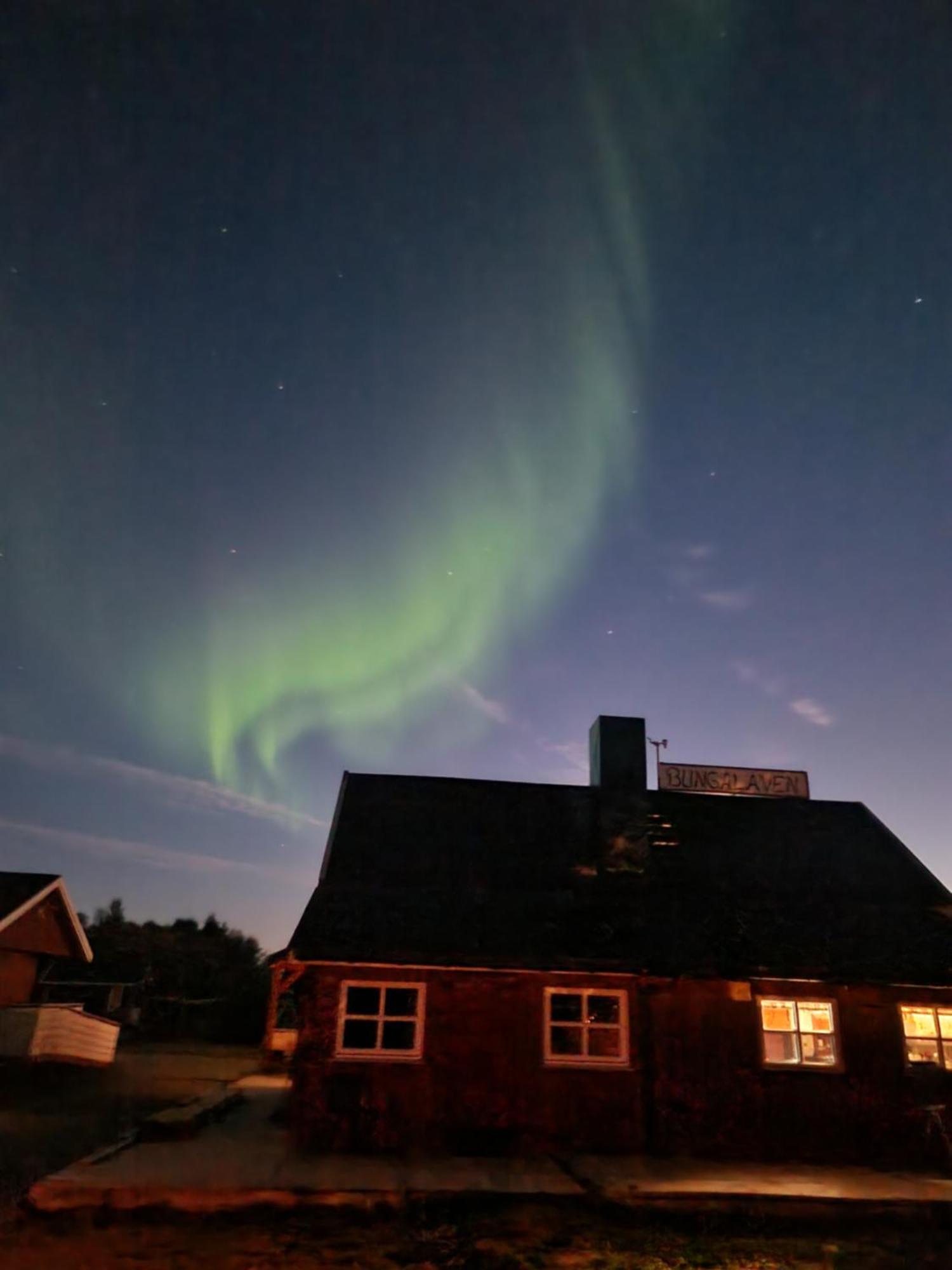 Bungalaven Lodge As Borselv Экстерьер фото